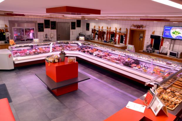 Der Fachgeschäftsbereich mit Bedientheke hat reduzierte Öffnungszeiten – danach gibt es alles noch im SB-Shop. Der Fachgeschäftsbereich mit Bedientheke hat reduzierte Öffnungszeiten – danach gibt es alles noch im SB-Shop.