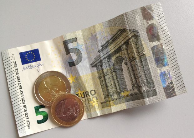 Seit 1. Dezember 2014 gilt in der Fleischwirtschaft ein Tarif von 8,00 Euro je Stunde. Seit 1. Dezember 2014 gilt in der Fleischwirtschaft ein Tarif von 8,00 Euro je Stunde.