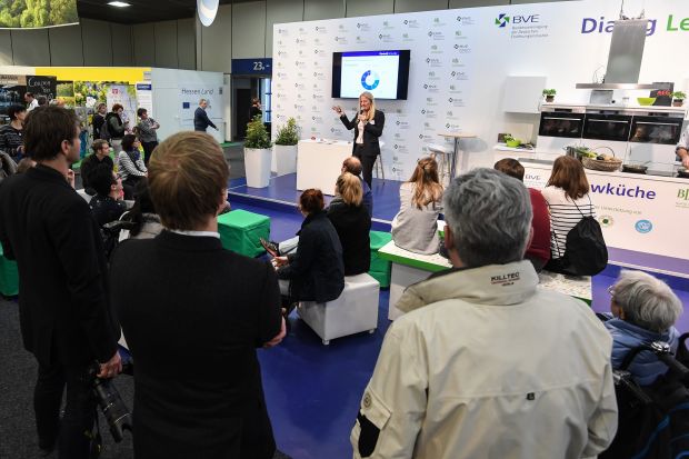 Wer wissen will, wie die Zukunft schmeckt, sollte den Gemeinschaftsstand von BLL und BVE auf der Internationalen Grünen Woche Berlin besuchen. Wer wissen will, wie die Zukunft schmeckt, sollte den Gemeinschaftsstand von BLL und BVE auf der Internationalen Grünen Woche Berlin besuchen.