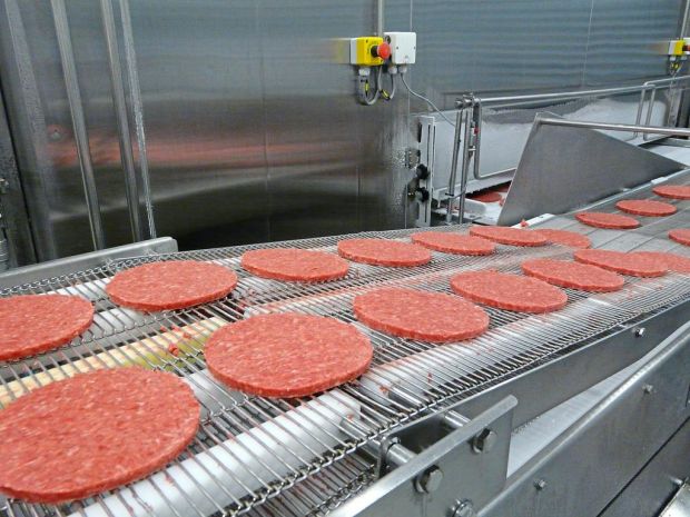 OSI beliefert den überwiegenden Teil der Burgerrestaurants von McDonals‘s mit Burgerpatties. OSI beliefert den überwiegenden Teil der Burgerrestaurants von McDonals‘s mit Burgerpatties.
