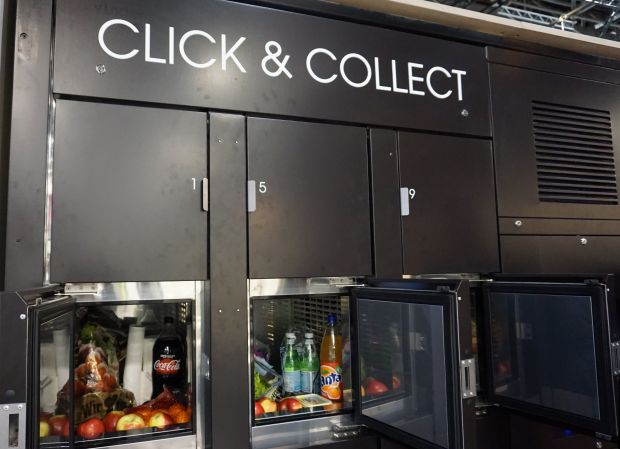 Am Ingolstädter Werksgelände von Audi installiert Edeka zwei öffentlich zugängliche Abholboxen für Lebensmitteleinkäufe. Am Ingolstädter Werksgelände von Audi installiert Edeka zwei öffentlich zugängliche Abholboxen für Lebensmitteleinkäufe.