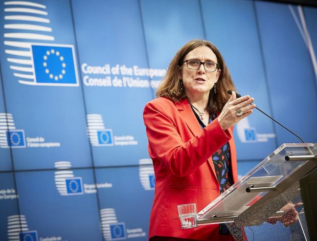 Cecilia Malmström: „Das Verhandlungsmandat der Kommission ist ein starkes politisches Signal der EU.“ Cecilia Malmström: „Das Verhandlungsmandat der Kommission ist ein starkes politisches Signal der EU.“
