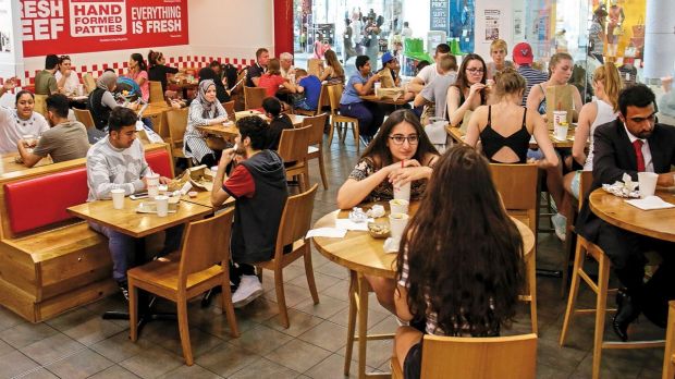 Der Umsatz im Gastgewerbe legte Januar real und nominal zu. Der Umsatz im Gastgewerbe legte Januar real und nominal zu.