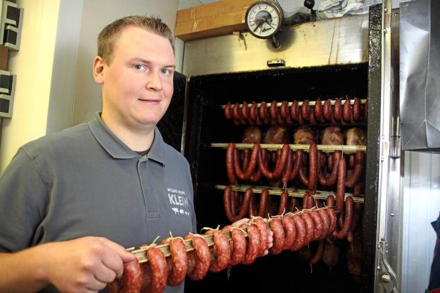 Faible: Schon als Gesellen tüftelte Alexander immer wieder neue Wurstvarianten aus. Faible: Schon als Gesellen tüftelte Alexander immer wieder neue Wurstvarianten aus.