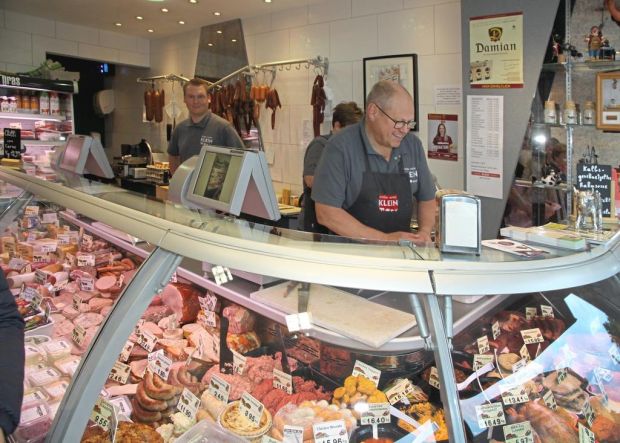 In der belgischen Stadt Eupen gibt es für die 19.000 Einwohnern noch vier Fleischereien. Eine davon ist die Fleischerei Klein. In der belgischen Stadt Eupen gibt es für die 19.000 Einwohnern noch vier Fleischereien. Eine davon ist die Fleischerei Klein.
