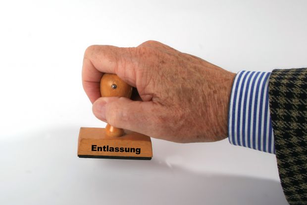 Die Trennung von Mitarbeitern muss sorgsam vorbereitet werden. Die Trennung von Mitarbeitern muss sorgsam vorbereitet werden.