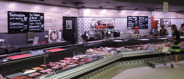 Der Supermarkt hat sich zu einem Ort entwickelt, der es dem Kunden einfach und bequem machen will. Der Supermarkt hat sich zu einem Ort entwickelt, der es dem Kunden einfach und bequem machen will.