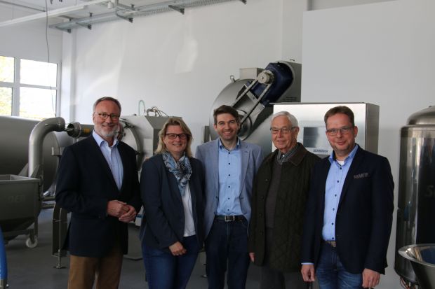 Gehen gemeinsame Wege (von links): Peter Danwerth, Susanne Dunkel, Tobias Weber, Helmut Schröder und Michael Dunkel. Gehen gemeinsame Wege (von links): Peter Danwerth, Susanne Dunkel, Tobias Weber, Helmut Schröder und Michael Dunkel.