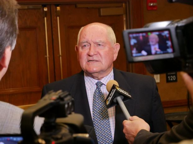 US-Landwirtschaftsminister Sonny Perdue tritt für den freien Handel ein, während sein Chef Donald Trump Strafzölle erhebt. US-Landwirtschaftsminister Sonny Perdue tritt für den freien Handel ein, während sein Chef Donald Trump Strafzölle erhebt.