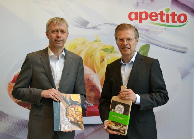 Andreas Oellerich und Guido Hildebrandt präsentieren den Jahresbericht der Apetito-Gruppe. Andreas Oellerich und Guido Hildebrandt präsentieren den Jahresbericht der Apetito-Gruppe.