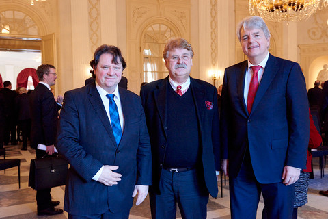 BLL-Hauptgeschäftsführer Christoph Minhoff, MdEP Elmar Brok und BLL-Präsident Stephan Nießner (v.l.n.r.). BLL-Hauptgeschäftsführer Christoph Minhoff, MdEP Elmar Brok und BLL-Präsident Stephan Nießner (v.l.n.r.).