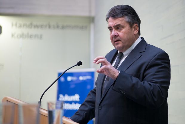 Vizekanzler und Bundeswirtschaftsminister Sigmar Gabriel im Koblenzer Zentrum für Ernährung und Gesundheit (ZEG). Vizekanzler und Bundeswirtschaftsminister Sigmar Gabriel im Koblenzer Zentrum für Ernährung und Gesundheit (ZEG).