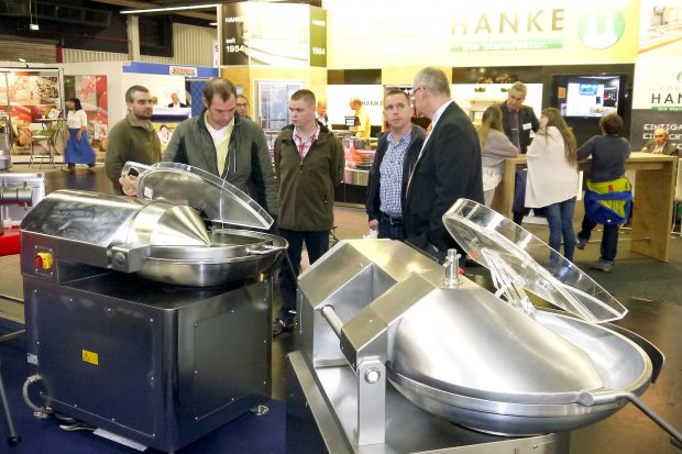 Das „Zuhause-Gefühl“ der bayerischen Metzger bei der Evenord hat ganz offensichtlich zum Wachstum des Investitionsgüterbereichs beigetragen. Das „Zuhause-Gefühl“ der bayerischen Metzger bei der Evenord hat ganz offensichtlich zum Wachstum des Investitionsgüterbereichs beigetragen.
