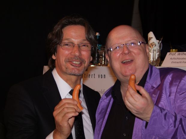 Obermeister Thomas Reichert und Bäppi La Belle führen durch das Programm. Obermeister Thomas Reichert und Bäppi La Belle führen durch das Programm.