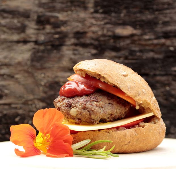 Beliebter Snack: Das Frikadellen-Brötchen. Beliebter Snack: Das Frikadellen-Brötchen.