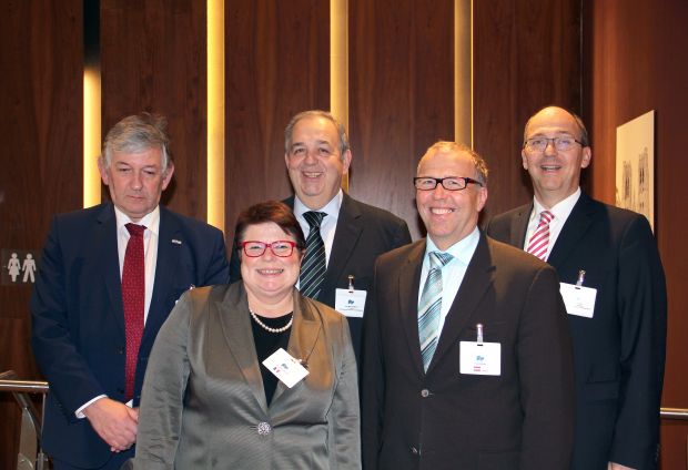 Das aktuelle Präsidium des IMV (von links): Ad Bergwerff, Jacqueline Balzer, Präsident Jean-Marie Oswald, Rudolf Menzl und Generalsekretär Martin Fuchs. Das aktuelle Präsidium des IMV (von links): Ad Bergwerff, Jacqueline Balzer, Präsident Jean-Marie Oswald, Rudolf Menzl und Generalsekretär Martin Fuchs.