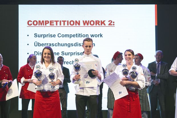 Lucas Bayle aus Frankreich ist Sieger des IWF. Auf Platz zwei folgt Claudia Jaun (links) und Rang 3 belegt Luzia Mathys. Lucas Bayle aus Frankreich ist Sieger des IWF. Auf Platz zwei folgt Claudia Jaun (links) und Rang 3 belegt Luzia Mathys.