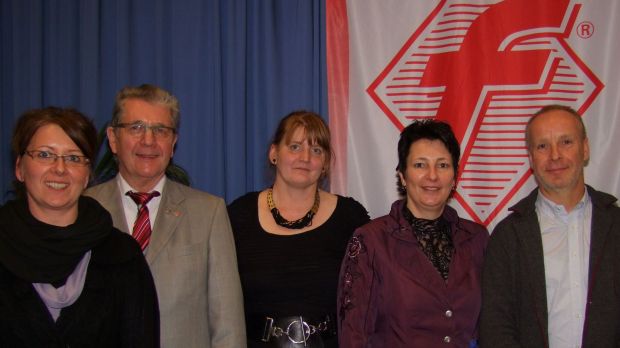 Vorstand und Geschäfsführung (von links): Antje Pfauter, Günter Grüner, Helgard Anding, Marion Hilgert und Klaus Oppel. Vorstand und Geschäfsführung (von links): Antje Pfauter, Günter Grüner, Helgard Anding, Marion Hilgert und Klaus Oppel.