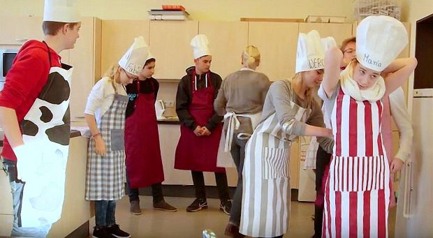 Die SchmExperten. Ernährungsbildung beginnt beim Kochen. Die SchmExperten. Ernährungsbildung beginnt beim Kochen.