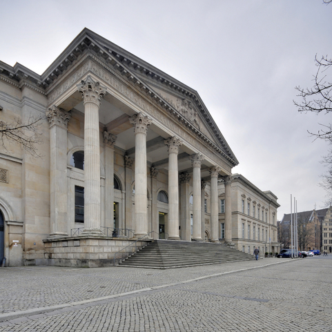 Niedersächsischer Landtag: Portikus des Leineschlosses Niedersächsischer Landtag: Portikus des Leineschlosses