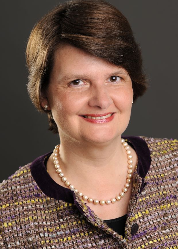 Parlamentarische Staatssekretärin im Bundesministerium für Ernährung Landwirtschaft: Dr. Maria Flachsbarth. Parlamentarische Staatssekretärin im Bundesministerium für Ernährung Landwirtschaft: Dr. Maria Flachsbarth.