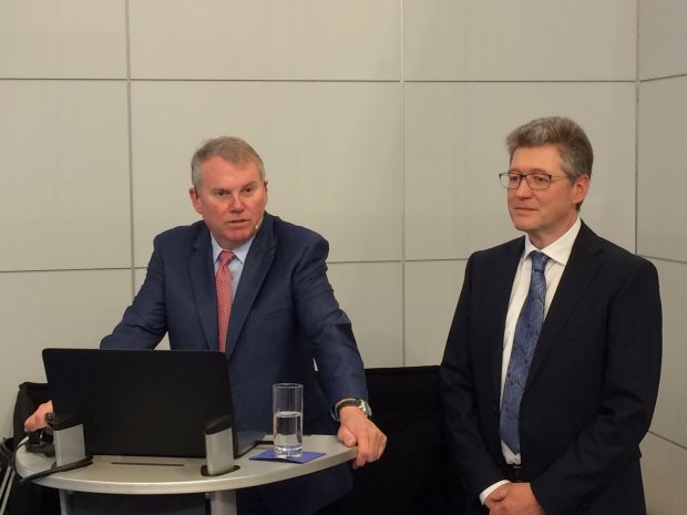 Präsentierten zur IFFA die erfolgreiche Geschäftsentwicklung: CEO Hans-Joachim Boekstegers (links) und CTO Guido Spix. Präsentierten zur IFFA die erfolgreiche Geschäftsentwicklung: CEO Hans-Joachim Boekstegers (links) und CTO Guido Spix.