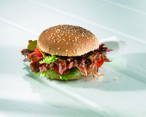 Premiumversion für Burger-Hits: Pulled Pork läuft dem herkömmlichen Patty aus Hackfleisch dem Rang ab. Premiumversion für Burger-Hits: Pulled Pork läuft dem herkömmlichen Patty aus Hackfleisch dem Rang ab.