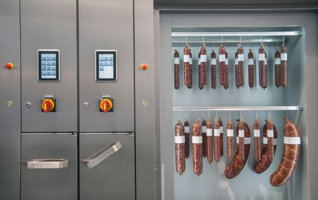 Die Temperaturführung spielt eine wichtige Rolle bei der Fleischreifung. Die Temperaturführung spielt eine wichtige Rolle bei der Fleischreifung.
