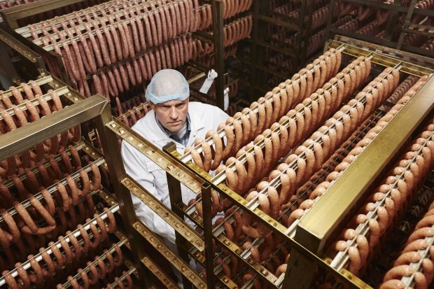 Verbraucher brauchen Vertrauen in die Herstellung, dass sicher produziert wird und alle eingesetzten Methoden gesundheitlich unbedenklich sind. Verbraucher brauchen Vertrauen in die Herstellung, dass sicher produziert wird und alle eingesetzten Methoden gesundheitlich unbedenklich sind.