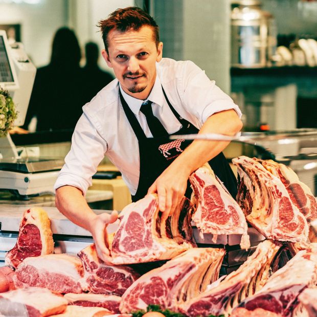 Versteht sich als Künstler, der mit dem natürlichen „Werkstoff“ Fleisch arbeitet: Hendrik Dierendonck aus Sint-Idesbald. Versteht sich als Künstler, der mit dem natürlichen „Werkstoff“ Fleisch arbeitet: Hendrik Dierendonck aus Sint-Idesbald.