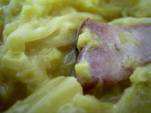 Nach dem Willen von Christian Meyer soll mehr Fleisch aus tierschutzgerechter Erzeugung in Niedersachsens Kantinen auf die Teller kommen. Nach dem Willen von Christian Meyer soll mehr Fleisch aus tierschutzgerechter Erzeugung in Niedersachsens Kantinen auf die Teller kommen.