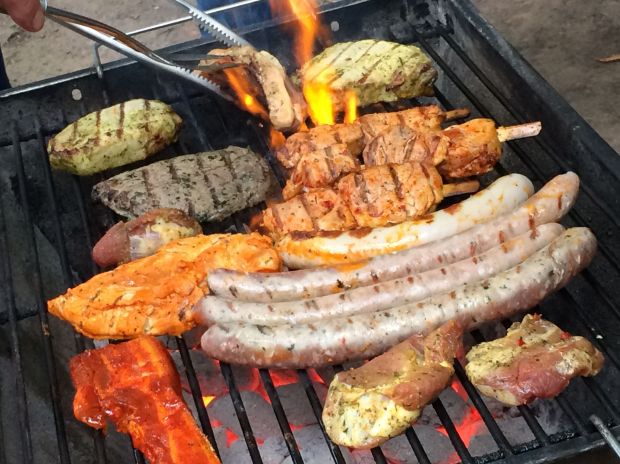 Die Rückkehr der sommerlichen Temperaturen lässt auf eine Belebung der Nachfrage nach Grilfleisch hoffen. Die Rückkehr der sommerlichen Temperaturen lässt auf eine Belebung der Nachfrage nach Grilfleisch hoffen.