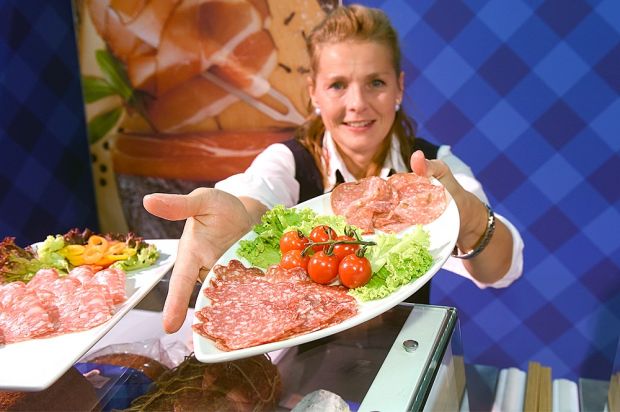 Die richtige Präsentation von Wurst und Fleischwaren ist das A und O. Auf der Evenord erhalten Besucher umfassende Informationen für viele Bereiche in Fleischerei und Gastronomie.
Die richtige Präsentation von Wurst und Fleischwaren ist das A und O. Auf der Evenord erhalten Besucher umfassende Informationen für viele Bereiche in Fleischerei und Gastronomie.