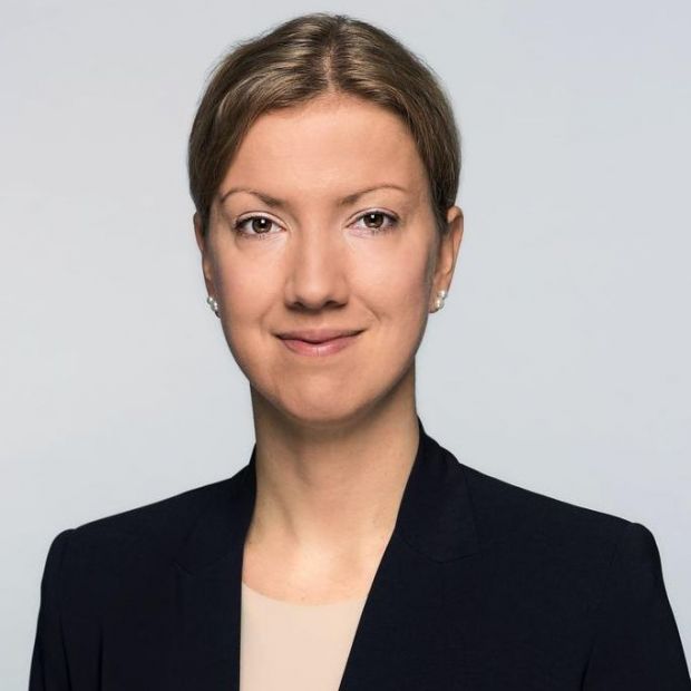 Stefanie Sabet ist ab Januar neue Hauptgeschäftsführerin der ANG. Sie ist in Personalunion gleichzeitig Teil der BVE-Geschäftsführung Stefanie Sabet ist ab Januar neue Hauptgeschäftsführerin der ANG. Sie ist in Personalunion gleichzeitig Teil der BVE-Geschäftsführung