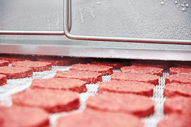 Die Burgerpatties werden schonend auf eine Temperatur von –18 °C schockgefrostet. Die Burgerpatties werden schonend auf eine Temperatur von –18 °C schockgefrostet.