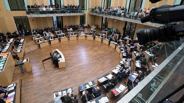 Blick in den Plenarsaal des Bundesrats. Blick in den Plenarsaal des Bundesrats.