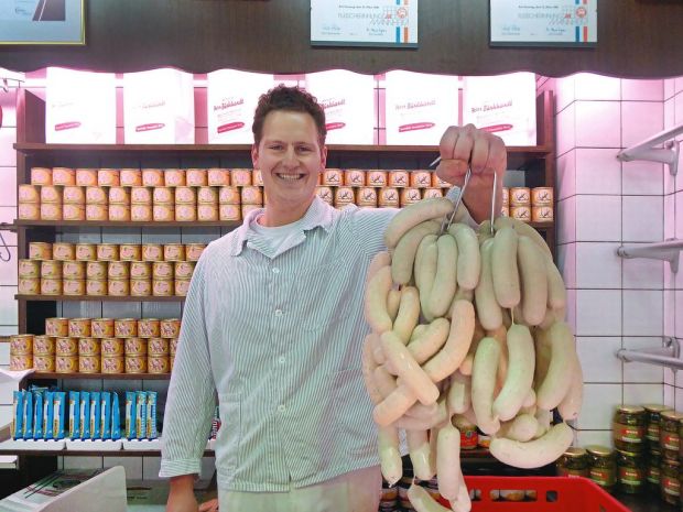 Diese Wurst ist preisgekrönt: Philipp Burkhardt holte sich in Frankreich mit seiner Weißwurst den Titel „Champion D’Allemagne“. Diese Wurst ist preisgekrönt: Philipp Burkhardt holte sich in Frankreich mit seiner Weißwurst den Titel „Champion D’Allemagne“.