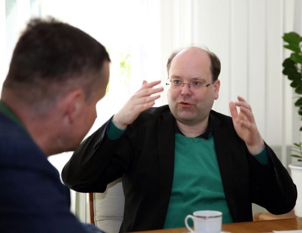 Christian Meyer (rechts) im Gespräch mit Fritz Gempel. Christian Meyer (rechts) im Gespräch mit Fritz Gempel.