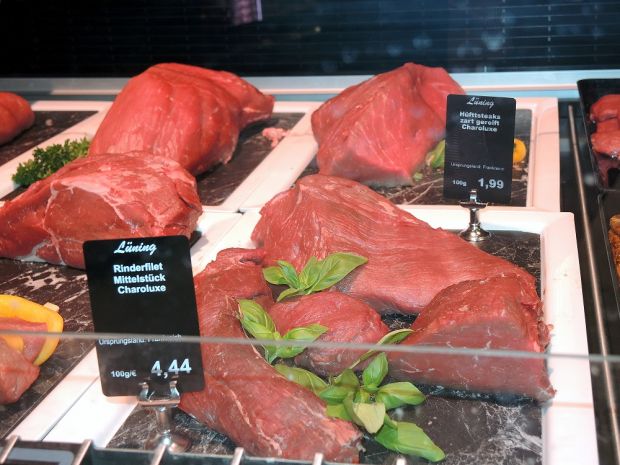 Das französische Rindfleisch stammt von der Marke Charoluxe. Das französische Rindfleisch stammt von der Marke Charoluxe.