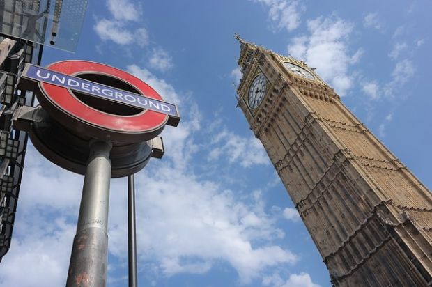Typisch britisch: Big Ben und die Tube. Typisch britisch: Big Ben und die Tube.