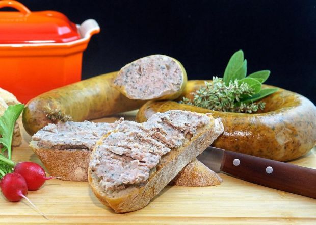 Die Leberwurst gehört in der Pfalz zu den Leibspeisen. Die Leberwurst gehört in der Pfalz zu den Leibspeisen.