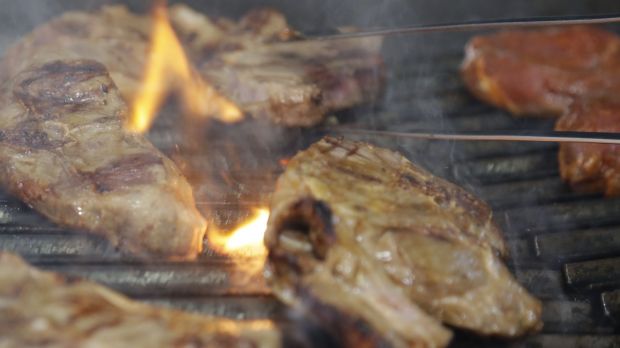 Der frühe Start der Grill- und Spargelsaison sorgen für zusätzliche Absatzimpulse am Schlachtschweinemarkt. Der frühe Start der Grill- und Spargelsaison sorgen für zusätzliche Absatzimpulse am Schlachtschweinemarkt.