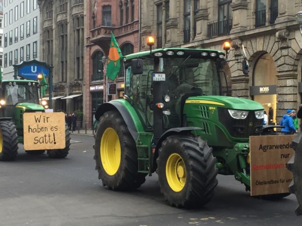 Proteste begleiten Grüne Woche. Proteste begleiten Grüne Woche.