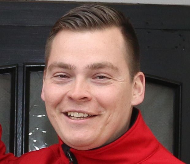 Johannes Bechtel ist seit Oktober 2017 Vorsitzender der Fleischerjunioren. Der Meister arbeitet generationsübergreifend mit seinen Eltern Kurt und Renate Bechtel im Familienbetrieb. Johannes Bechtel ist seit Oktober 2017 Vorsitzender der Fleischerjunioren. Der Meister arbeitet generationsübergreifend mit seinen Eltern Kurt und Renate Bechtel im Familienbetrieb.