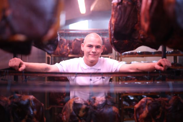 Der Metzger ist der neue Held, gutes Fleisch ein Statussymbol. Ein Beruf mit Chancen. Der Metzger ist der neue Held, gutes Fleisch ein Statussymbol. Ein Beruf mit Chancen.