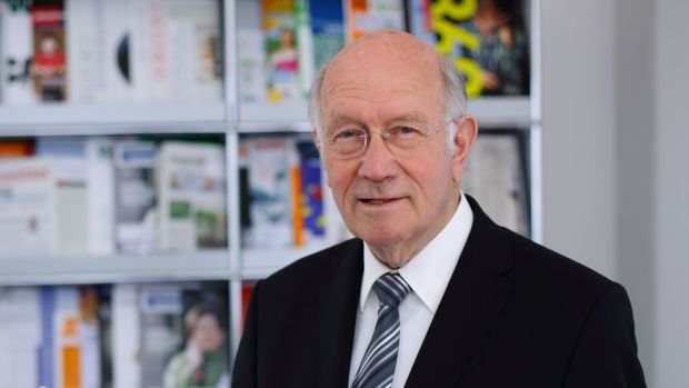Klaus Kottmeier feiert seinen 85. Geburtstag. Unter seiner Ägide entwickelte sich die dfv Mediengruppe zu einem der größten konzernunabhängigen Fachmedienhäusern Deutschlands und Europas.
Klaus Kottmeier feiert seinen 85. Geburtstag. Unter seiner Ägide entwickelte sich die dfv Mediengruppe zu einem der größten konzernunabhängigen Fachmedienhäusern Deutschlands und Europas.