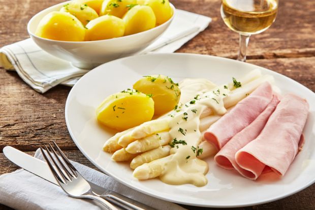 Die anstehende Spargelsaison mit positiven Wirkungen auf den Absatz von Schnitzeln und Schinkenprodukten sowie grillfreundliches Wetter sollten dem Fleischmarkt Impulse verleihen. Die anstehende Spargelsaison mit positiven Wirkungen auf den Absatz von Schnitzeln und Schinkenprodukten sowie grillfreundliches Wetter sollten dem Fleischmarkt Impulse verleihen.