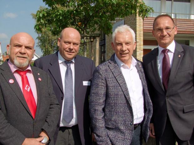 Führungsquartett im Südwesten (von links): Wolfgang Herbst, Landesgeschäftsführer Ulrich Klostermann, Landesinnungsmeister Joachim Lederer und Rüdiger Pyck. Führungsquartett im Südwesten (von links): Wolfgang Herbst, Landesgeschäftsführer Ulrich Klostermann, Landesinnungsmeister Joachim Lederer und Rüdiger Pyck.