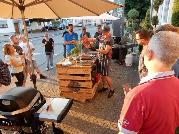 Die besten Stücke für den Grill: Die anschließende Verkostung ist für viele Teilnehmer eine Offenbarung. Die besten Stücke für den Grill: Die anschließende Verkostung ist für viele Teilnehmer eine Offenbarung.