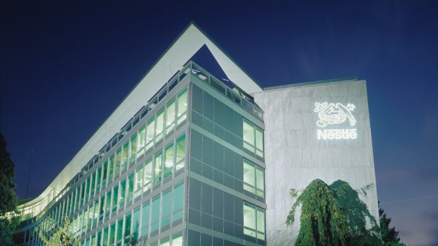 Nestlé-Zentrale in Vevey am Genfer See. Das Unternehmen ist neben Unilever und fünf weiteren Unternehmen Teil einer Initiative zur Verbesserung des Tierwohls. Nestlé-Zentrale in Vevey am Genfer See. Das Unternehmen ist neben Unilever und fünf weiteren Unternehmen Teil einer Initiative zur Verbesserung des Tierwohls.
